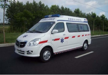 大箐山县救护车租赁